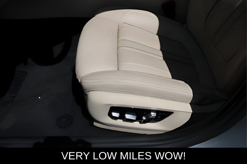 Used 2017 BMW 540i RWD image 13
