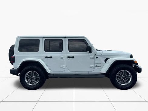 Used 2020 Jeep Wrangler Unlimited Sahara AWD/4WD image 7