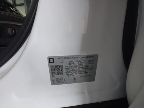 Used 2019 Chevrolet Equinox LT AWD/4WD image 25