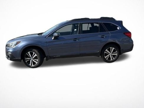Used 2018 Subaru Outback 3.6R Limited AWD/4WD image 4