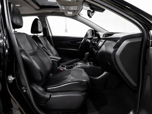 Used 2019 Nissan Rogue Sport SL w/ Premium Package image 39