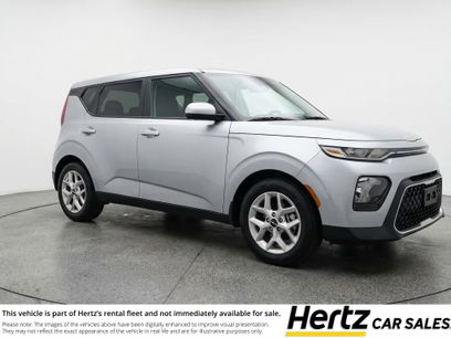 Used 2025 Kia Soul LX w/ LX Technology Package