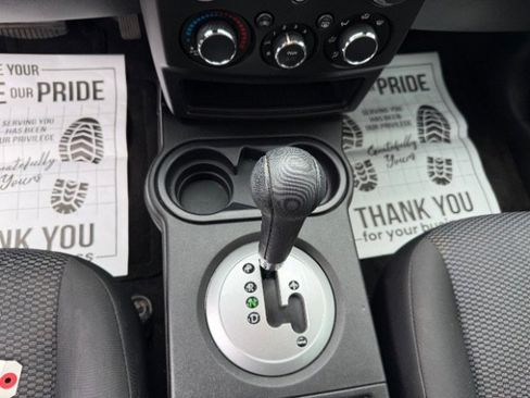 Used 2011 Mitsubishi Endeavor LS image 18