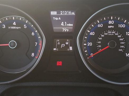 Used 2016 Hyundai Elantra GT FWD image 15