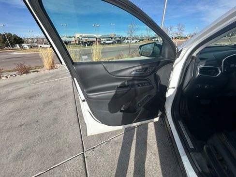 Used 2019 Chevrolet Equinox Premier image 10