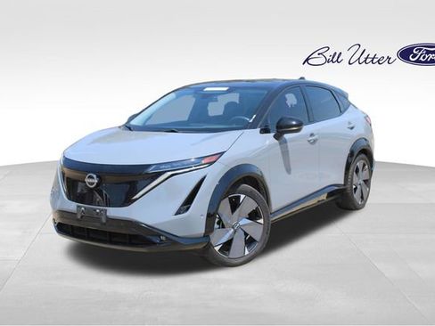 Used 2023 Nissan Ariya AWD/4WD image 1