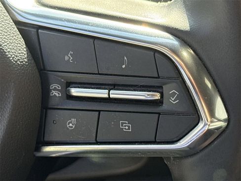 Used 2024 Chevrolet Traverse LT image 36