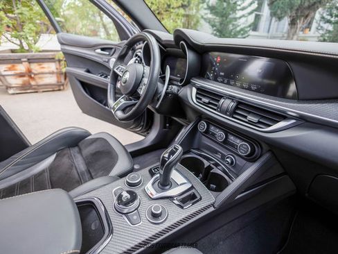 Used 2024 Alfa Romeo Stelvio Quadrifoglio w/ Quick Order Package 25A 100th image 32