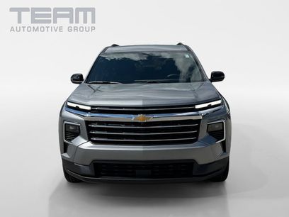 New 2027 Chevrolet Traverse LT w/ Driver Confidence Package