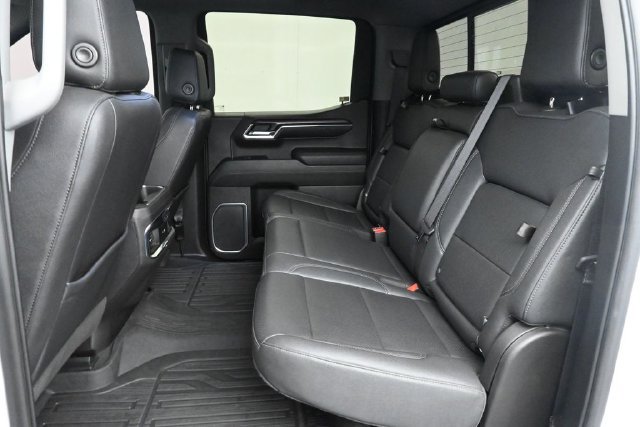 Used 2023 GMC Sierra 1500 SLT w/ SLT Premium Package AWD/4WD image 28