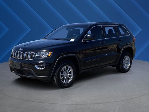 Used 2018 Jeep Grand Cherokee Laredo AWD/4WD image 7