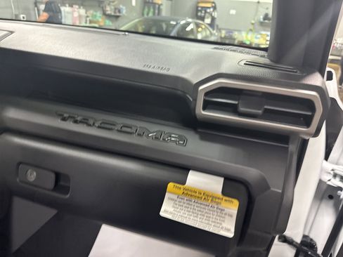 New 2025 Toyota Tacoma SR image 39