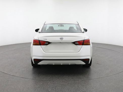 Used 2025 Nissan Altima 2.5 SV FWD image 7