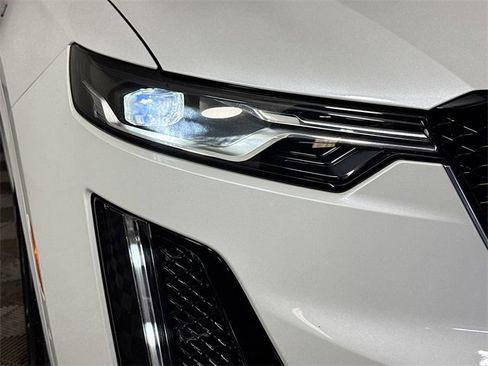 Used 2024 Cadillac XT6 Sport w/ Technology Package image 3