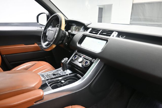 Used 2017 Land Rover Range Rover Sport AWD/4WD image 29