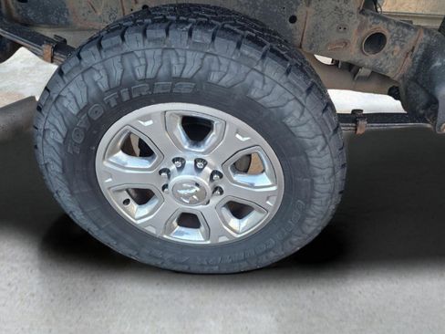 Used 2017 RAM 3500 Laramie image 36