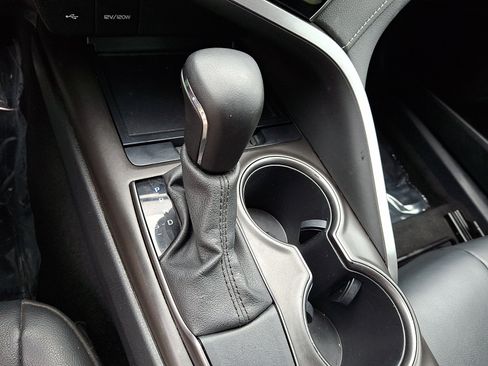 Used 2021 Toyota Camry SE FWD image 14