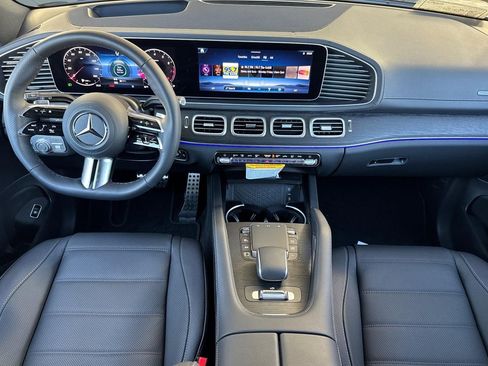 New 2026 Mercedes-Benz GLS 580 4MATIC image 15