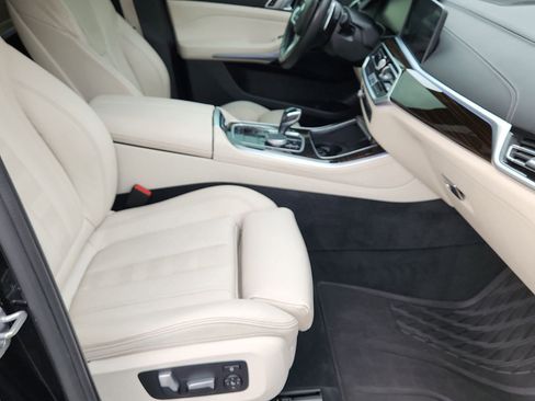 Used 2021 BMW X5 xDrive40i w/ M Sport Package image 30