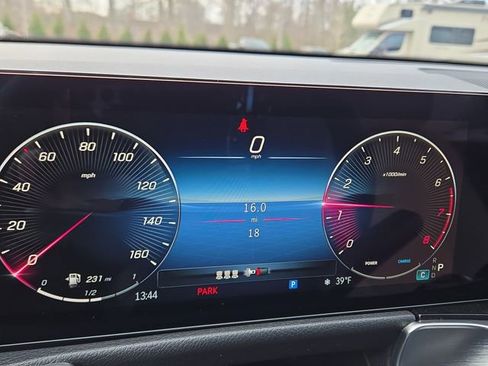 New 2026 Mercedes-Benz GLB 250 4MATIC image 9