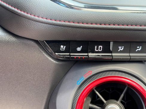Used 2020 Chevrolet Blazer RS FWD image 22