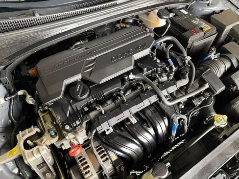 Certified 2024 Hyundai Elantra Limited image 16