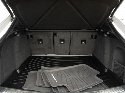 Used 2021 Porsche Macan S AWD/4WD image 29