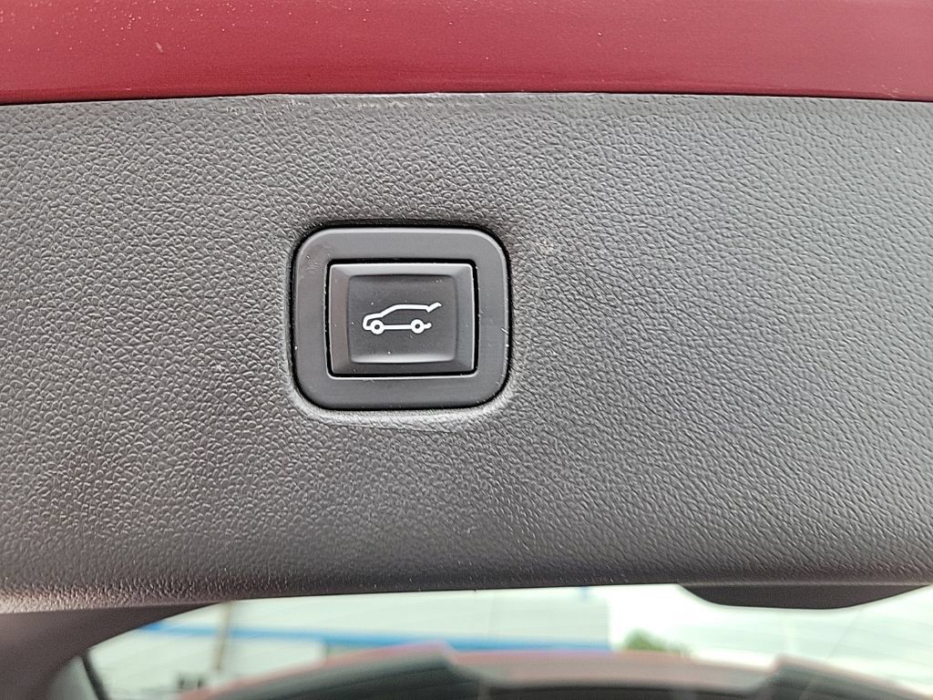 Used 2019 Chevrolet Blazer RS AWD/4WD image 9