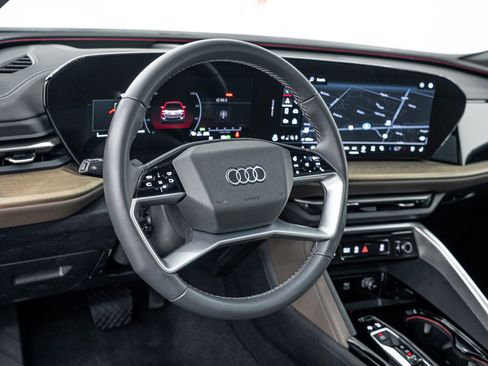 Used 2025 Audi Q5 Premium Plus w/ Premium Plus AWD/4WD image 10