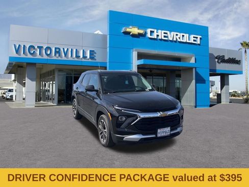 Used 2024 Chevrolet TrailBlazer LT w/ Driver Confidence Package image 3