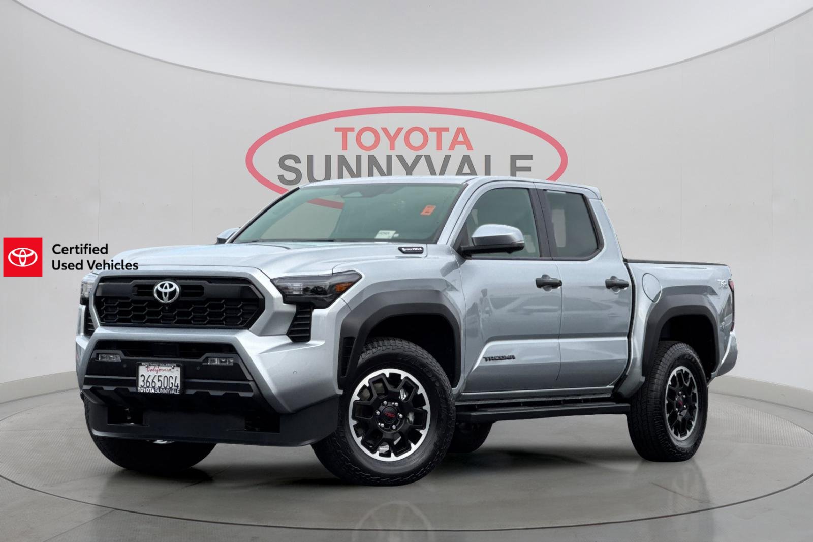 Certified 2025 Toyota Tacoma TRD Off-Road AWD/4WD image 1