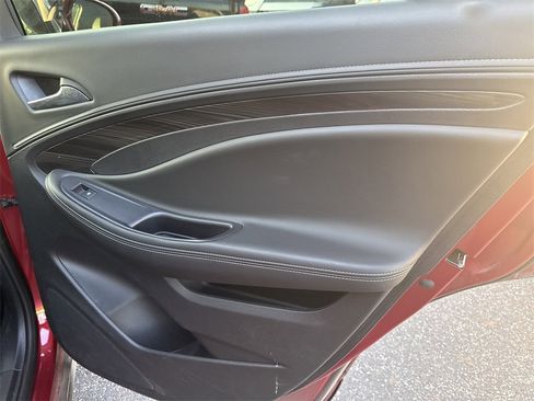 Used 2019 Buick Envision Essence image 17