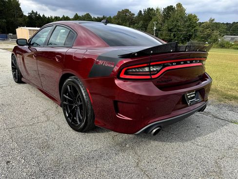 Used 2018 Dodge Charger R/T image 11