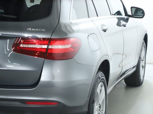 Used 2018 Mercedes-Benz GLC 300 4MATIC image 47