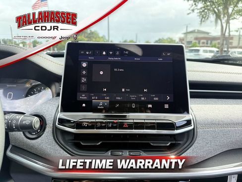 New 2026 Jeep Compass Latitude AWD/4WD image 25