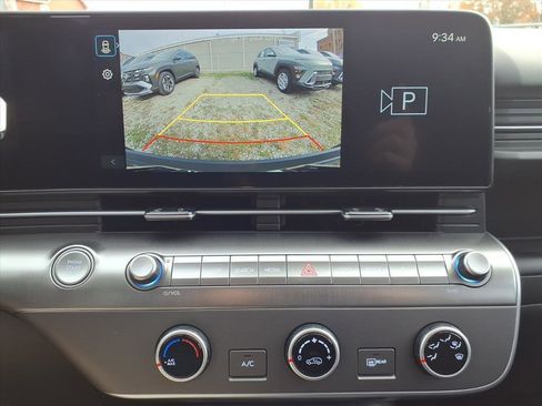 New 2026 Hyundai Kona SE image 9