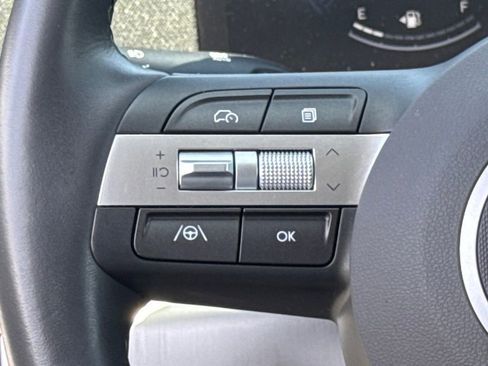 Used 2025 Hyundai Kona SEL FWD image 22