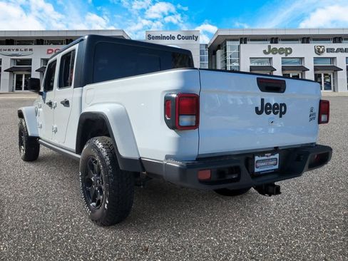Used 2022 Jeep Gladiator Sport image 6