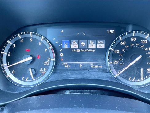 Used 2021 Toyota Highlander XLE image 19