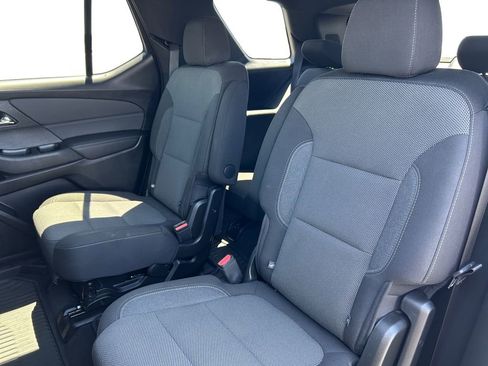 Certified 2023 Chevrolet Traverse LT FWD image 16