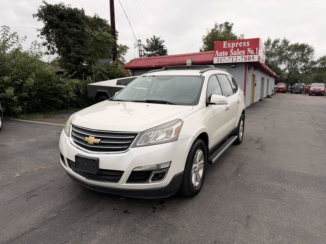 Used 2014 Chevrolet Traverse LT w/ LPO, 'HIT The Road' Package FWD image 28