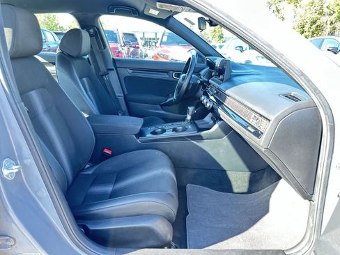 Used 2025 Honda Civic Sport image 19