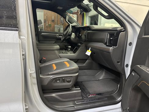 Certified 2025 GMC Sierra 1500 AT4 w/ AT4 Premium Package image 47