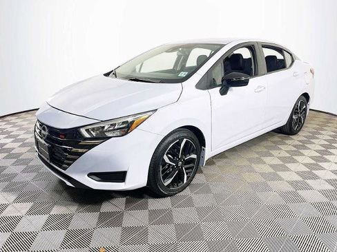 Certified 2025 Nissan Versa SR w/ Trunk Package FWD image 1