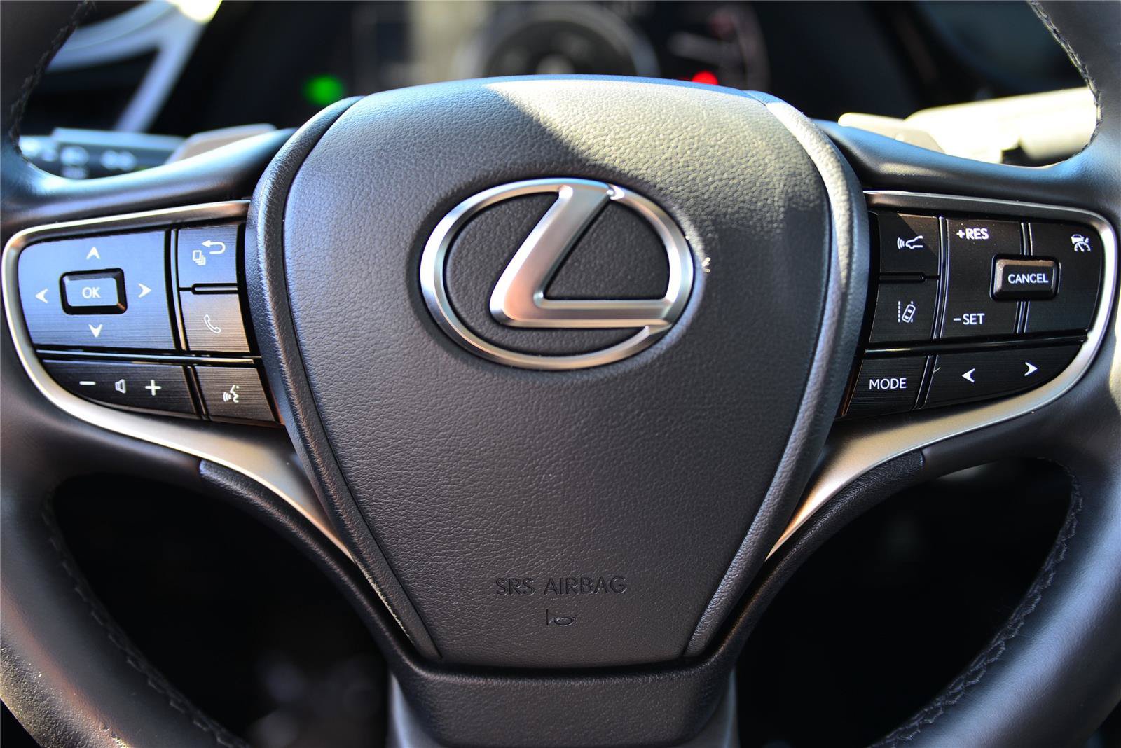 Used 2022 Lexus ES 300h w/ Premium Package FWD image 35