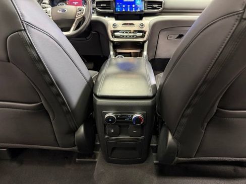 Used 2023 Ford Explorer XLT w/ Equipment Group 202A AWD/4WD image 32