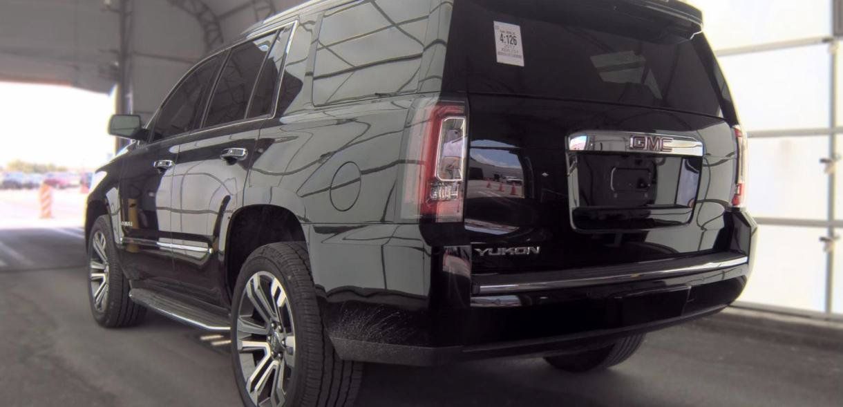 Used 2017 GMC Yukon Denali w/ Open Road Package AWD/4WD image 8