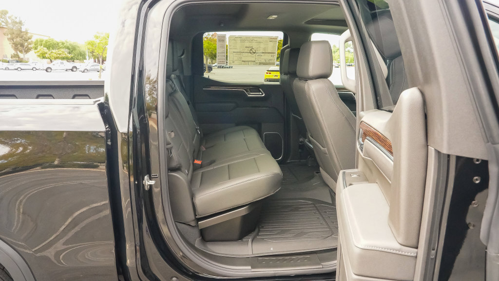 Used 2026 GMC Sierra 1500 Elevation w/ Elevation Premium Package AWD/4WD image 14