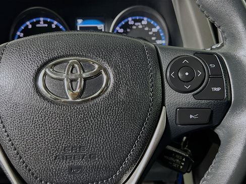 Used 2017 Toyota RAV4 XLE w/ Plus Special Value Package FWD image 19