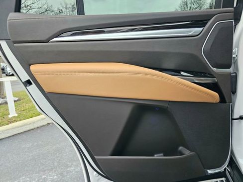 Used 2025 Cadillac Escalade Premium Luxury w/ Touring Package image 34